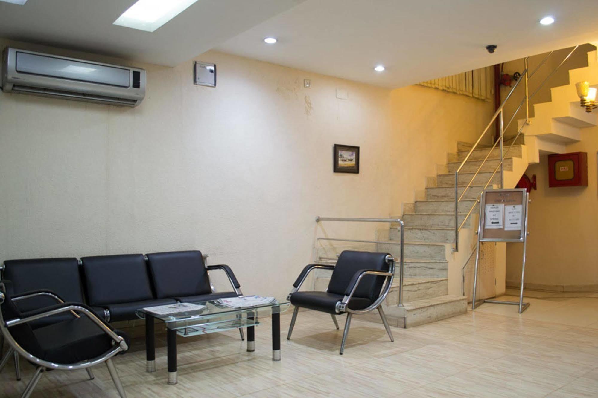 Oyo 1359 Hotel Best Inn Бхубанешвара Экстерьер фото