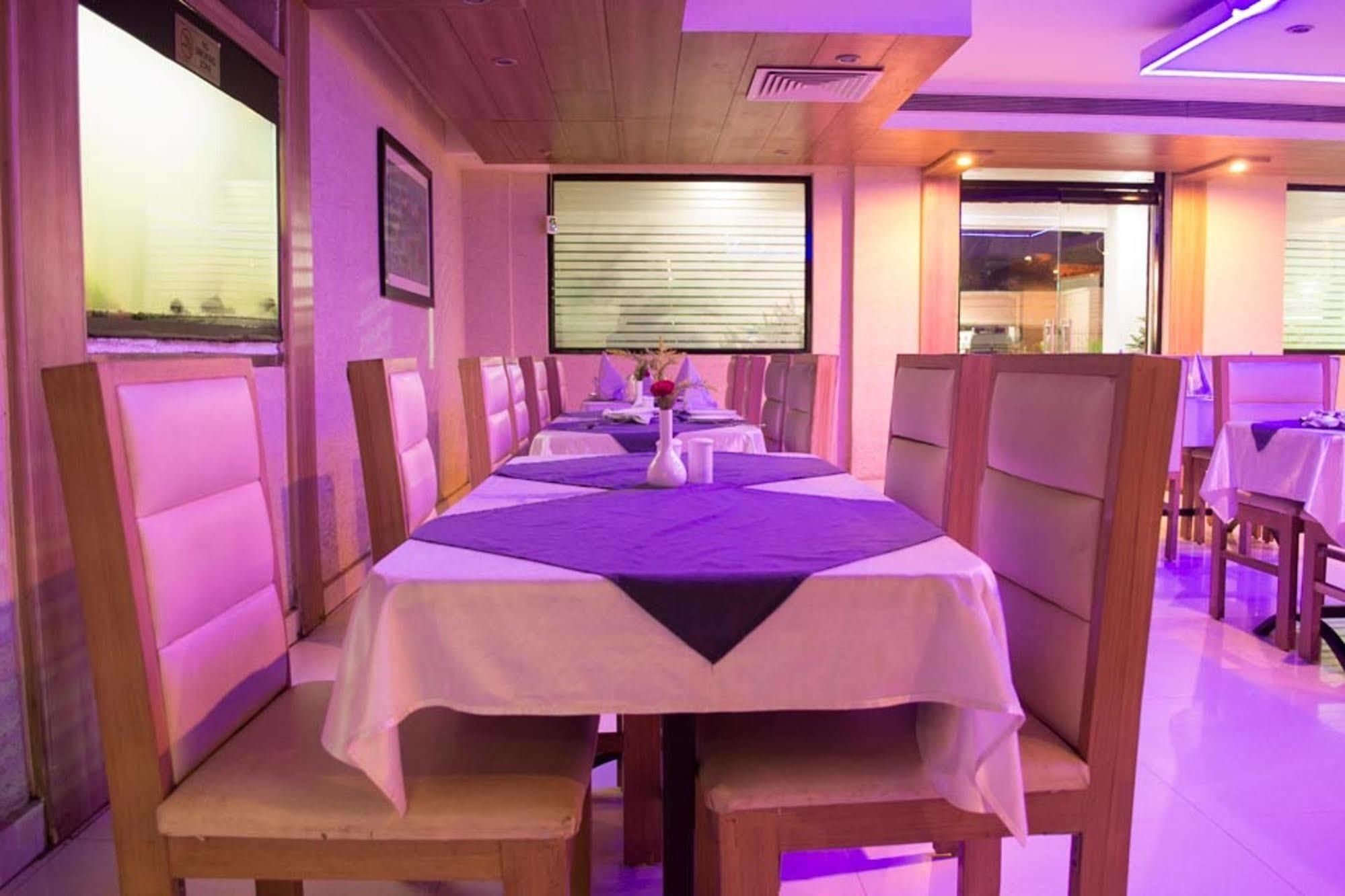 Oyo 1359 Hotel Best Inn Бхубанешвара Экстерьер фото
