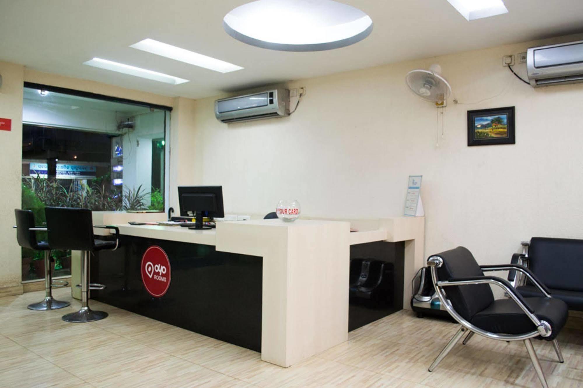Oyo 1359 Hotel Best Inn Бхубанешвара Экстерьер фото
