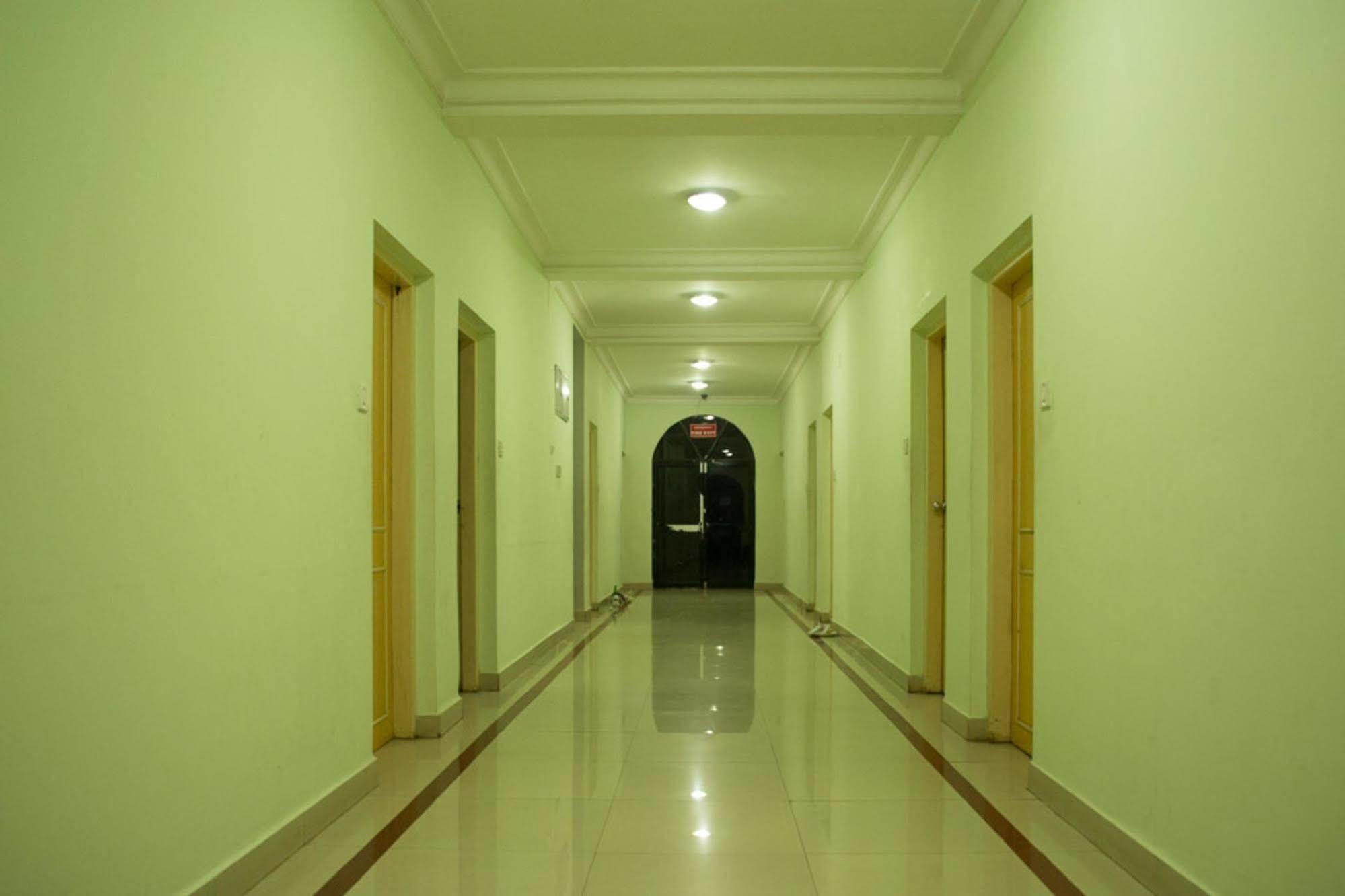 Oyo 1359 Hotel Best Inn Бхубанешвара Экстерьер фото